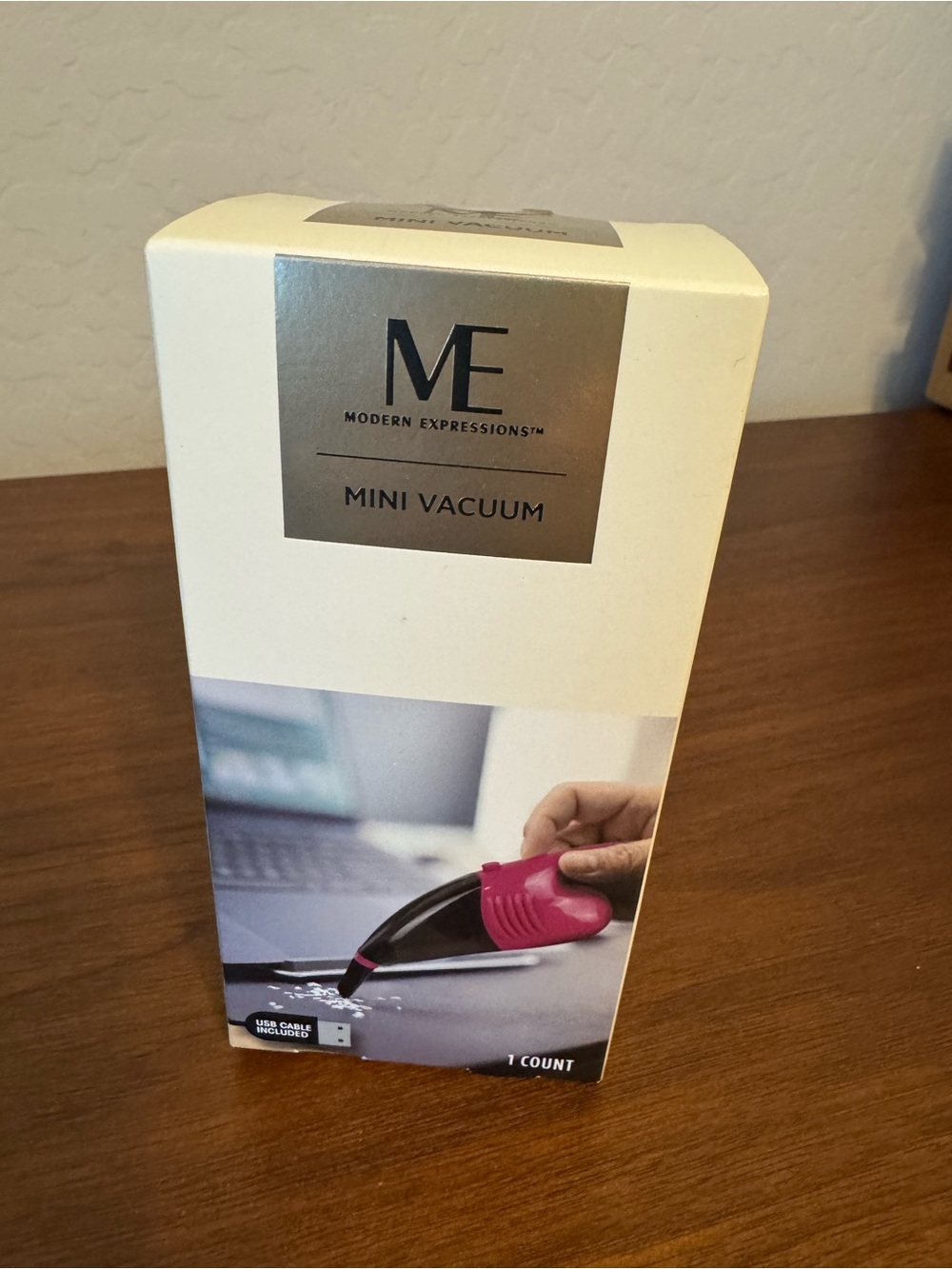 Expressions Modern Expressions Mini Vacuum - Pink and Black